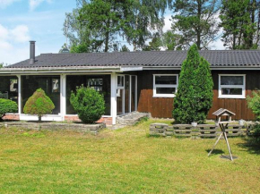 6 person holiday home in V ggerl se, Bogø By